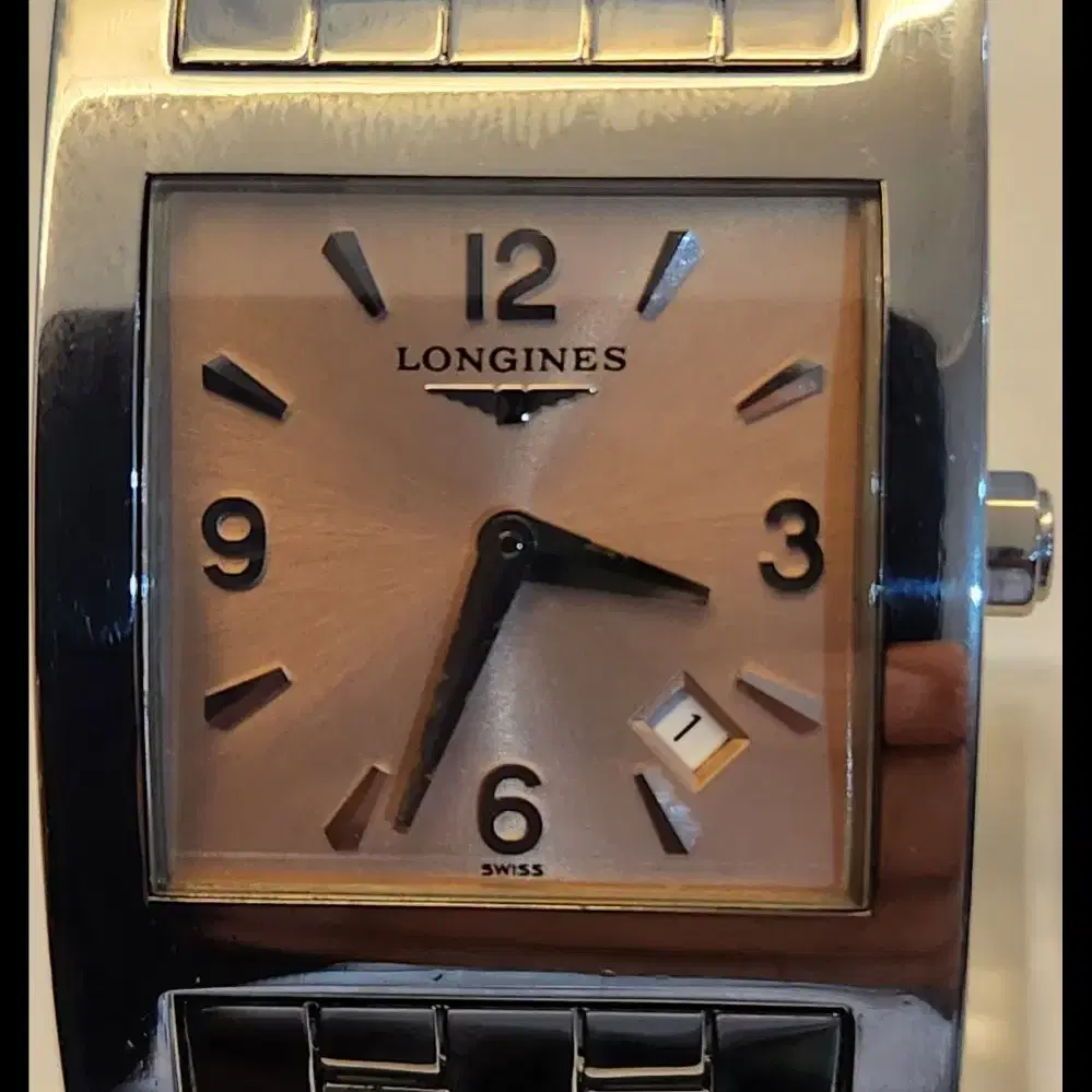 # 24 ) LONGINES  DolceVita