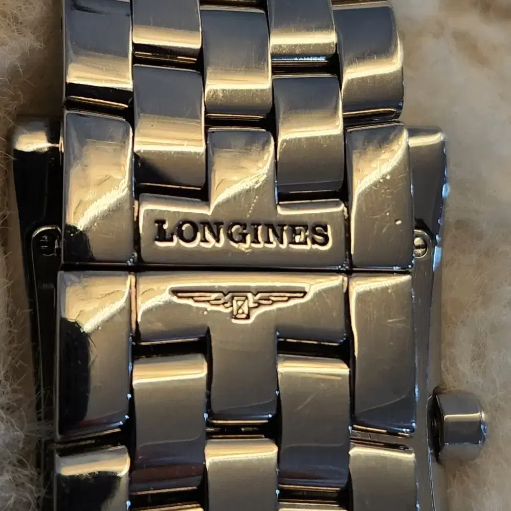 # 24 ) LONGINES  DolceVita