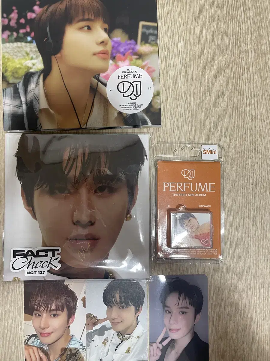 Jungwoo FactCheck Perfume Digipack, Perfume Small Pack