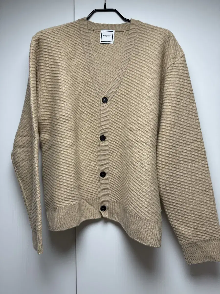 22FW Wooyoung Mi Diagonal Cardigan Beige 48SIZE