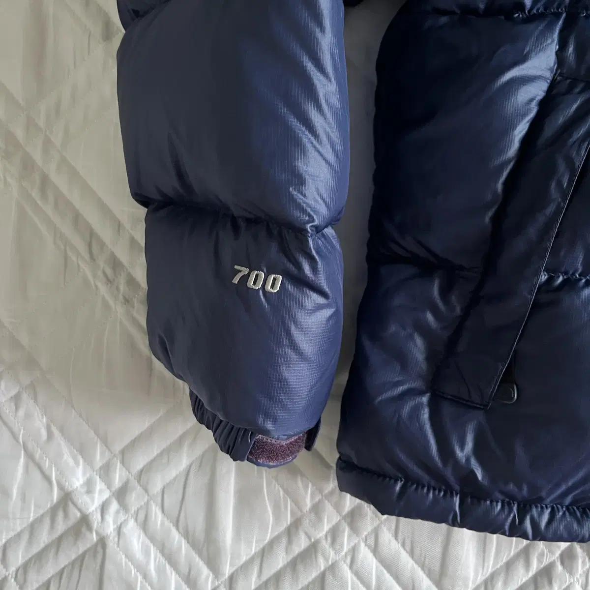 THE NORTH FACE 700 Nuptse Down Jacket (