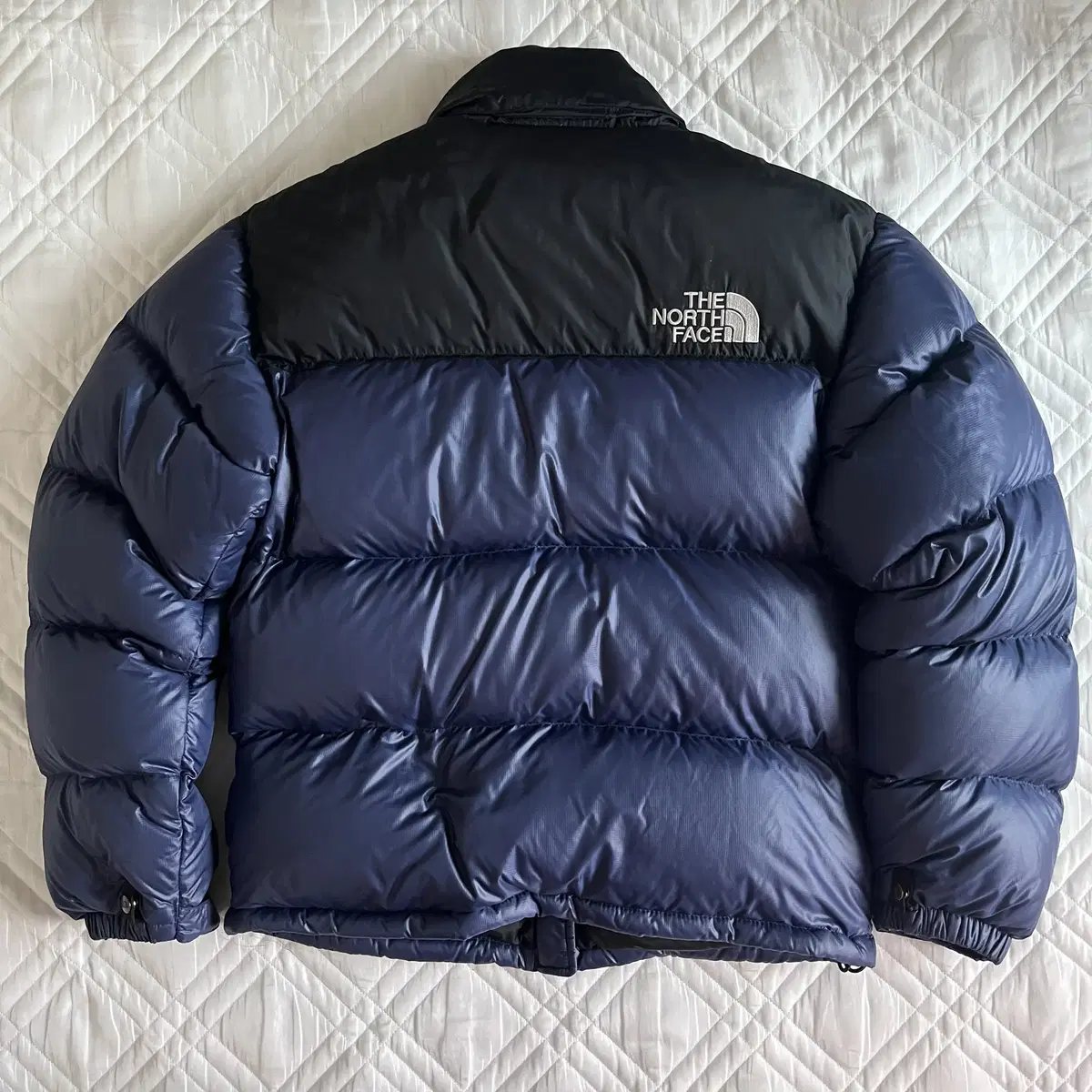 THE NORTH FACE 700 Nuptse Down Jacket (