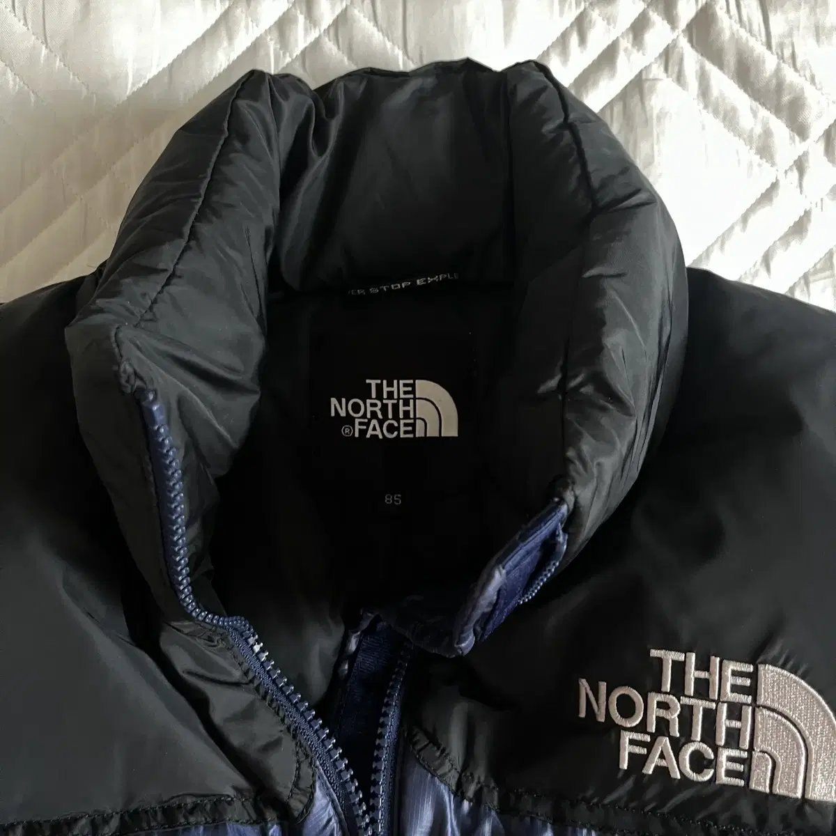 THE NORTH FACE 700 Nuptse Down Jacket (