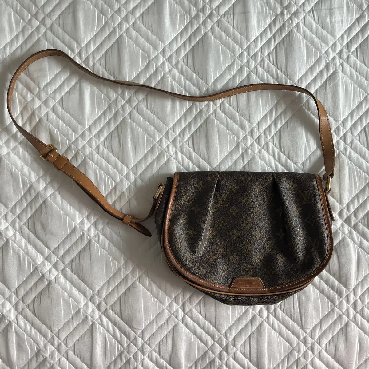 LOUIS VUITTON menilmontant cross Bag 정품