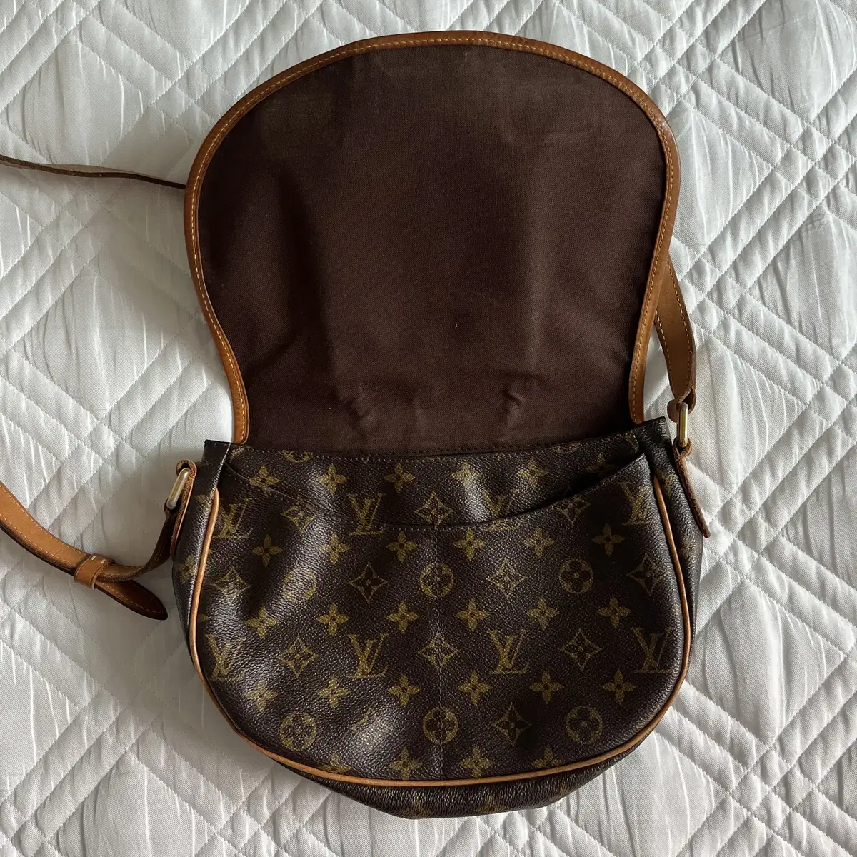 LOUIS VUITTON menilmontant cross Bag 정품