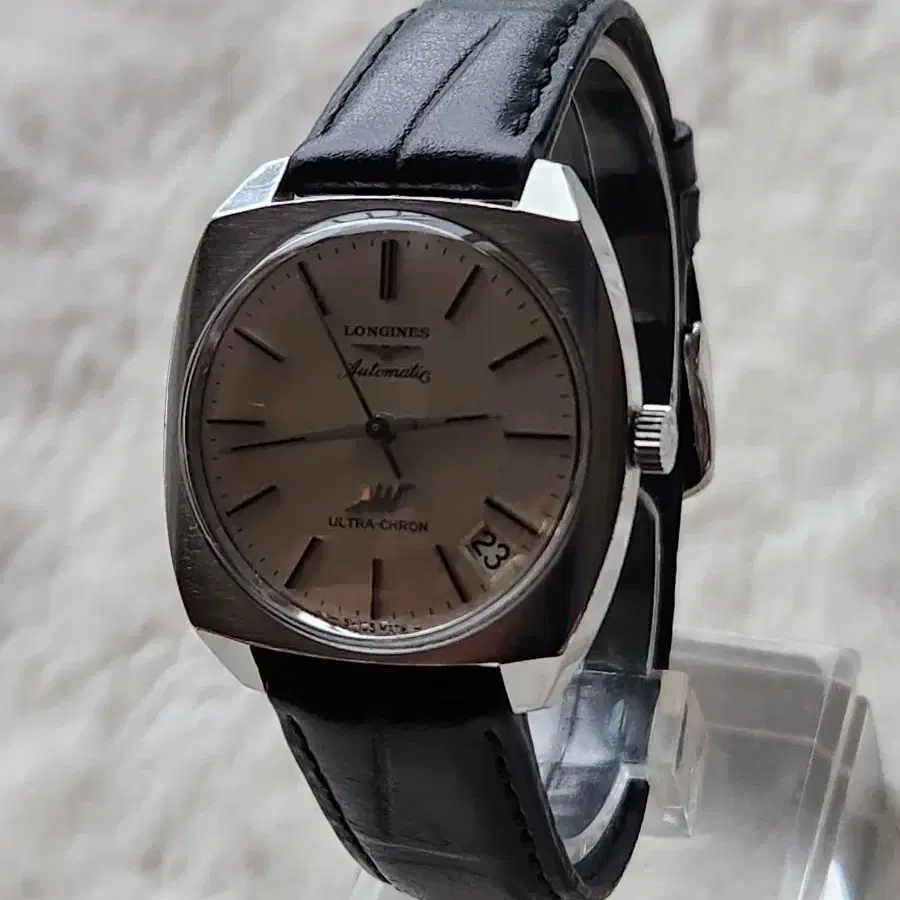 # 17 ) LONGINES  ULTRA - CHRON