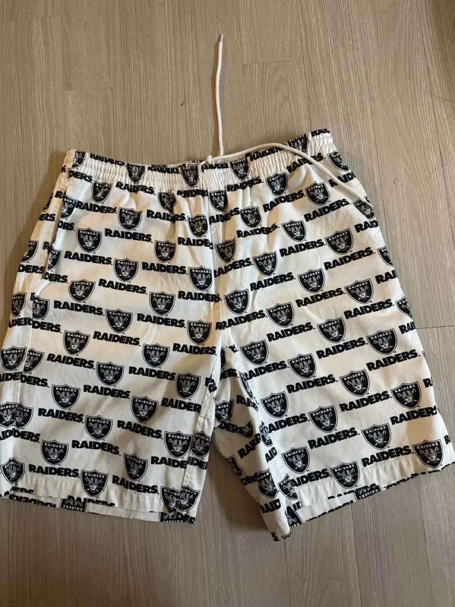 Supreme Raiders Short Pants