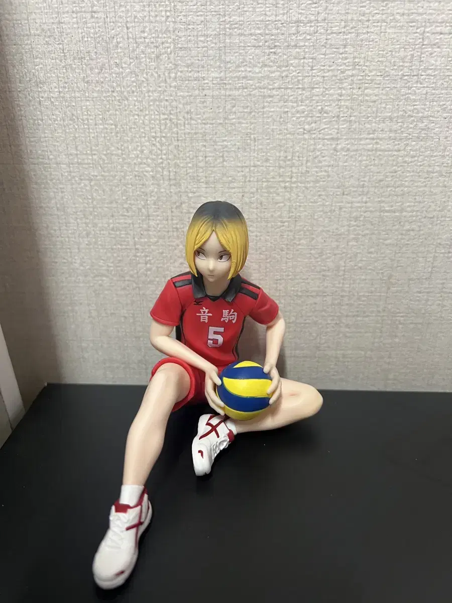 Haikyuu Kenma Noodle Stopper Figures