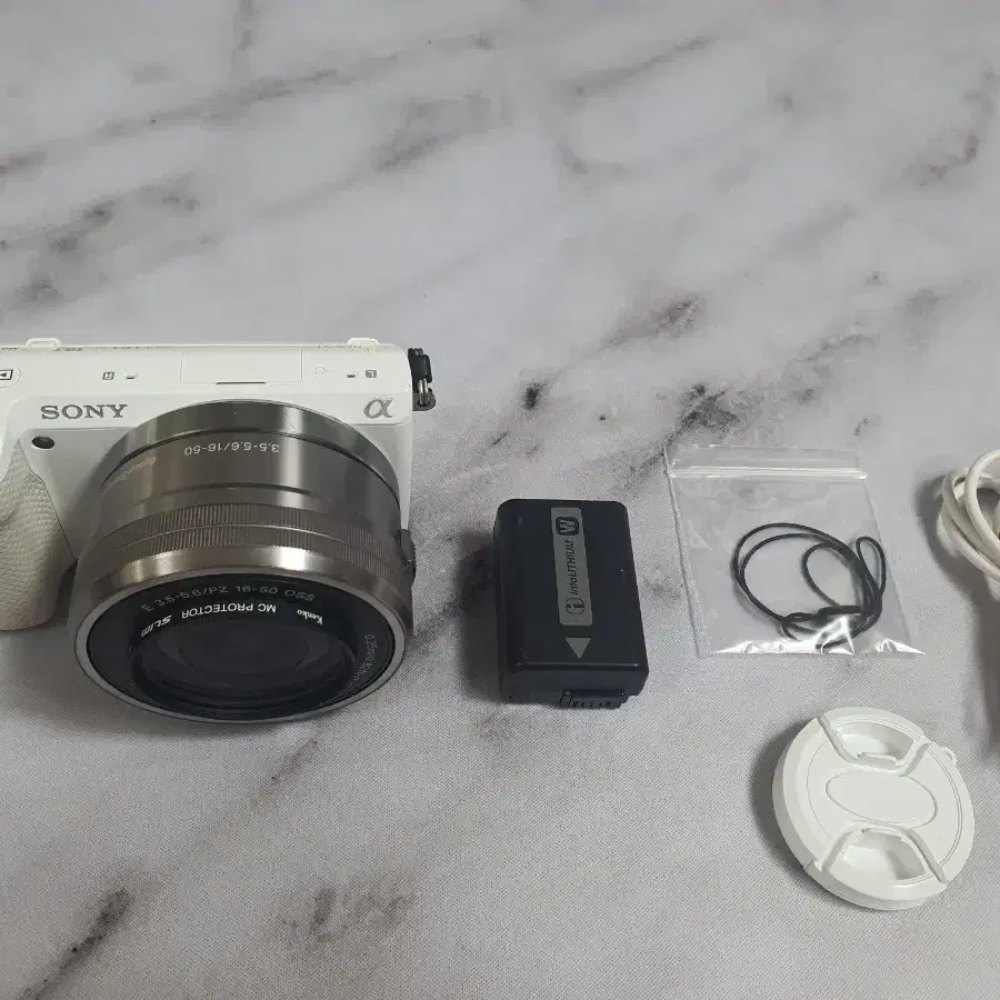 소니 미러리스 카메라 NEX-5T 와 16-50  렌즈 세트