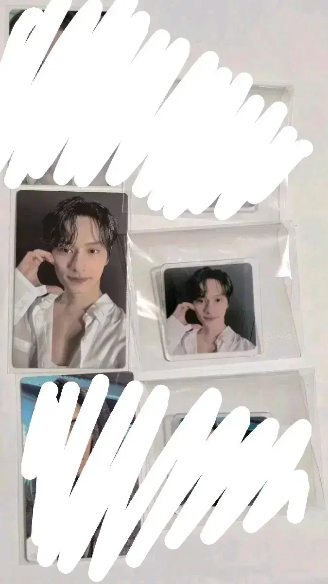 Weverse pre-order benefit photocard + Magnet Jun