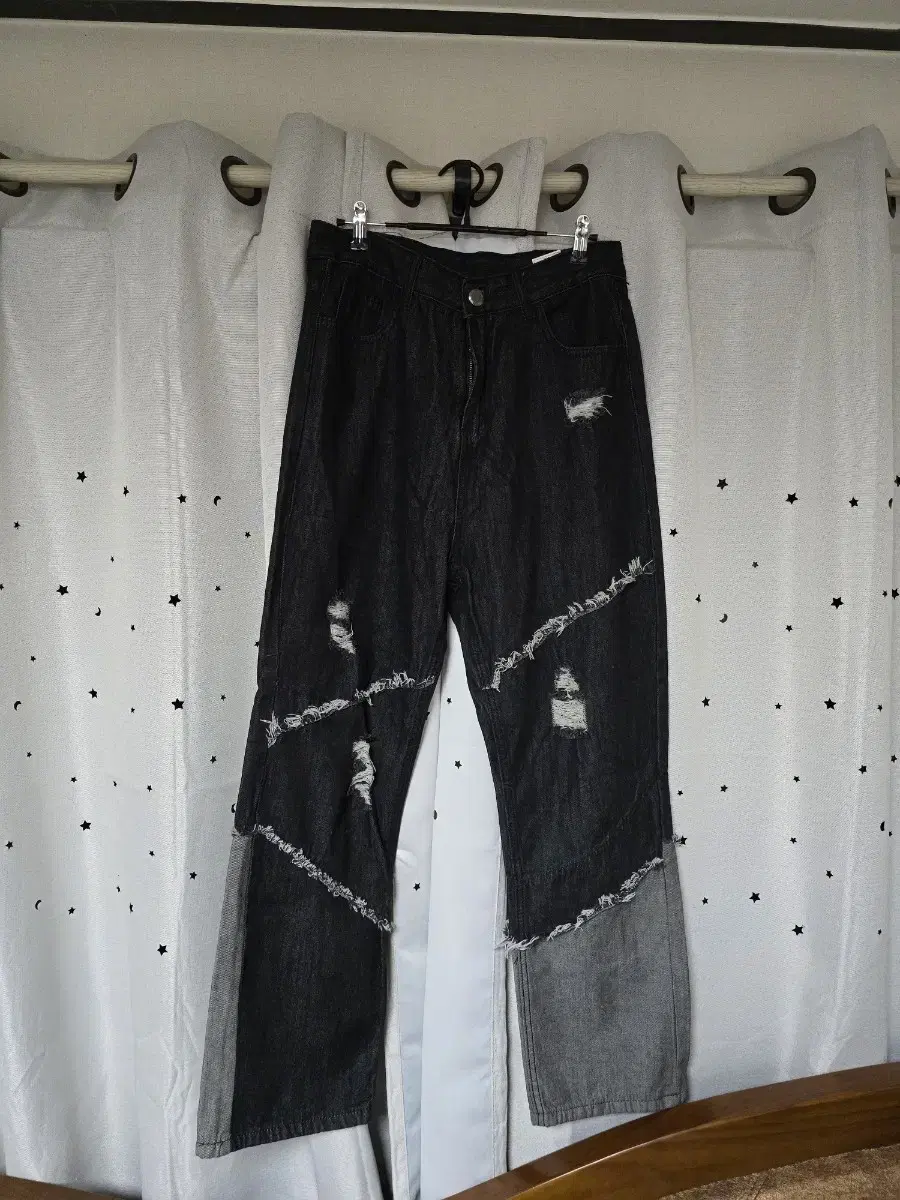 Bonded Mint-grade Denim Ripped Pants (L) (Final Sale)