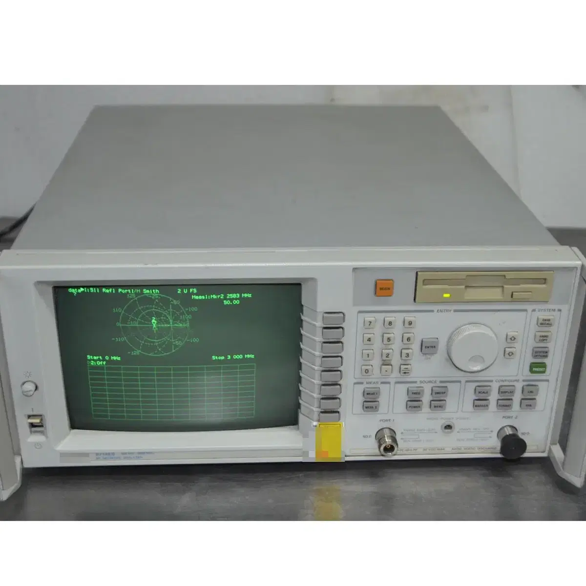 HP 8714ES 300kHz-3Ghz Network Analyzer