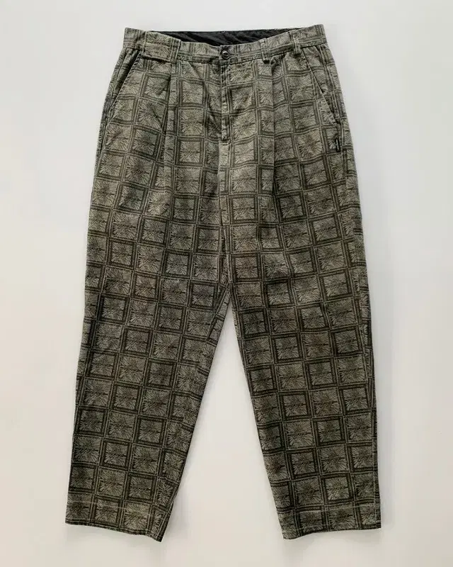 L This Is Never That Pin Tuck Pants PN1461