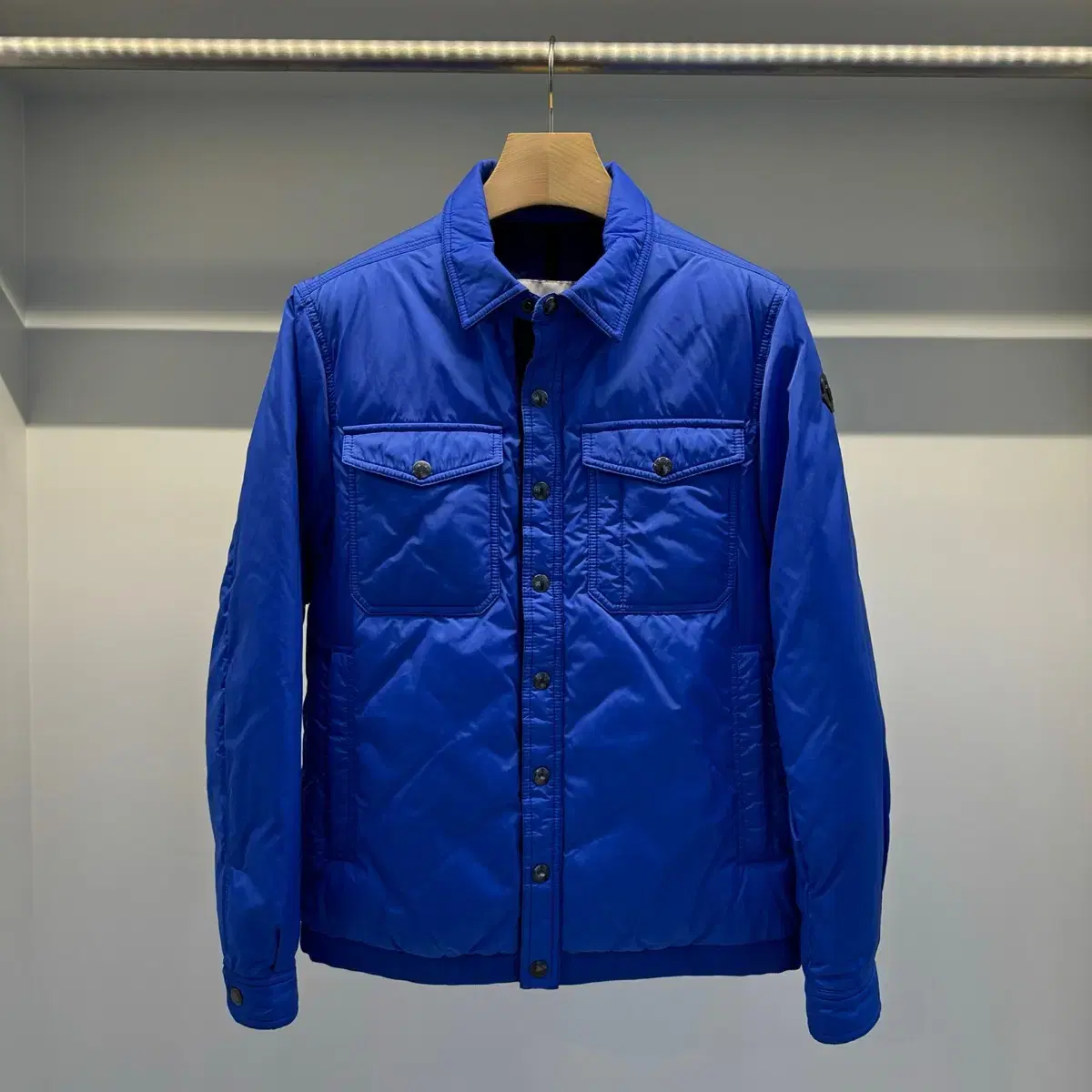 Moncler Waffen padded jacket bloo