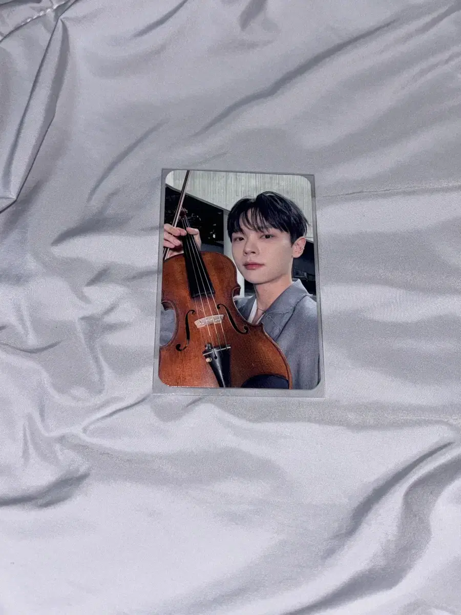 Lucy Violin Instruments yechan Prom photocard Wts.