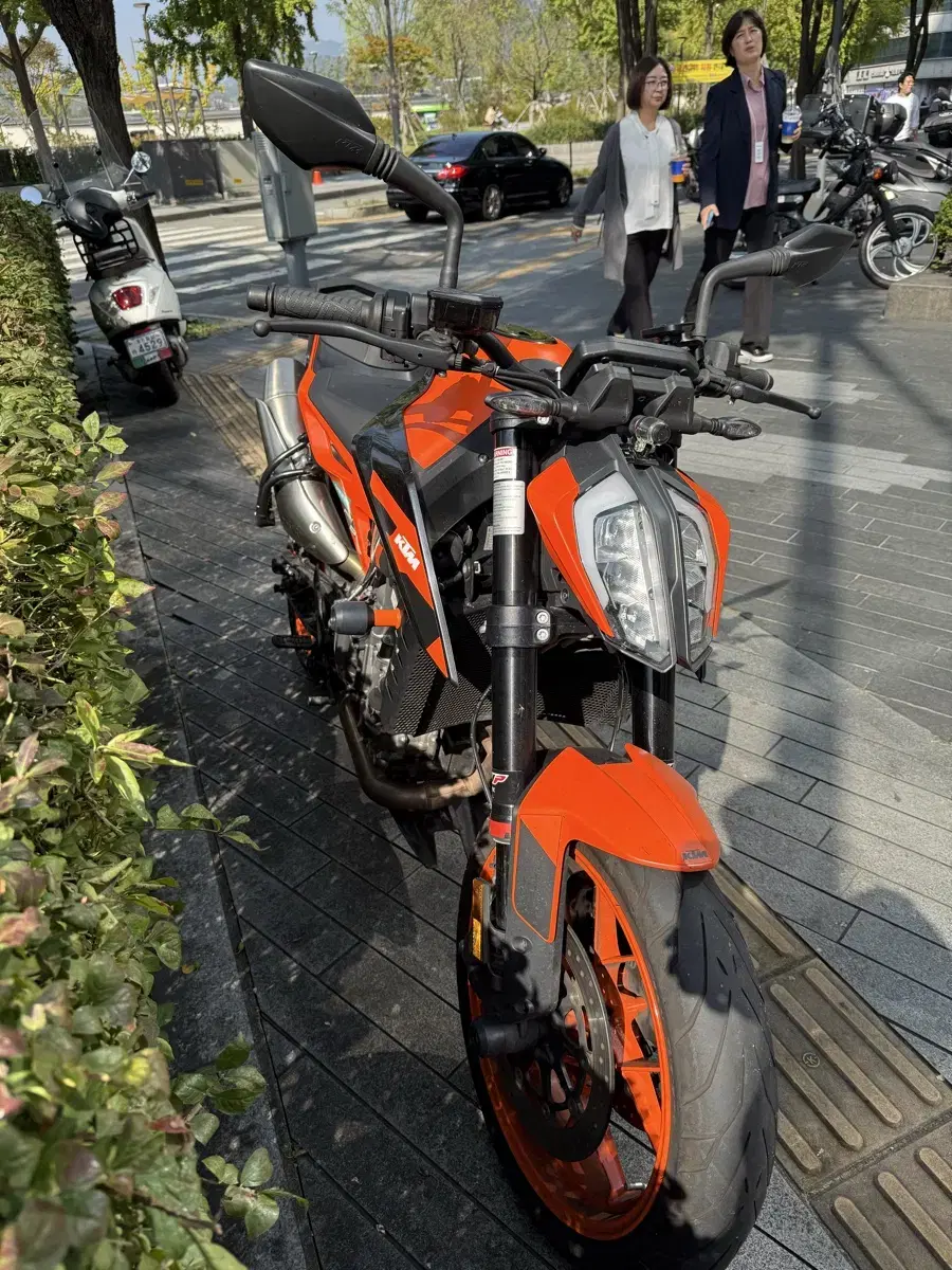 Ktm 듀크890gp 바이크 사고픈 매물떠서 900에 팔아봐요