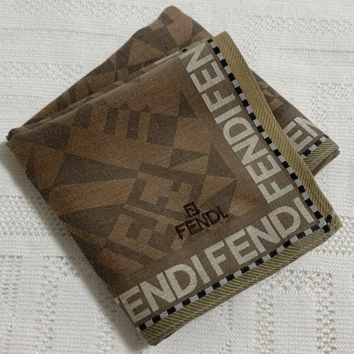 FENDI 펜디 손수건 스카프