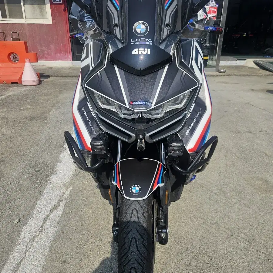 BMW C400GT 탈리스만 , 아크라 정품,지넷블박2채널 포르자대차ok