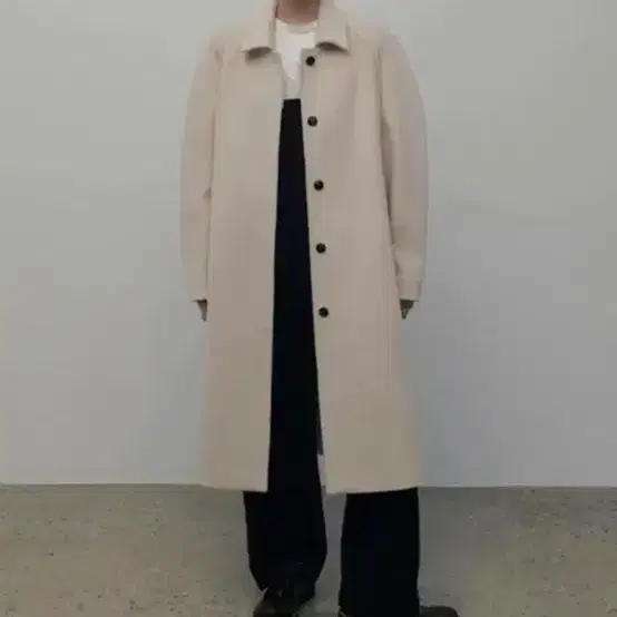 오버듀플레어 코트 SIGNATURE BALMACAAN COAT