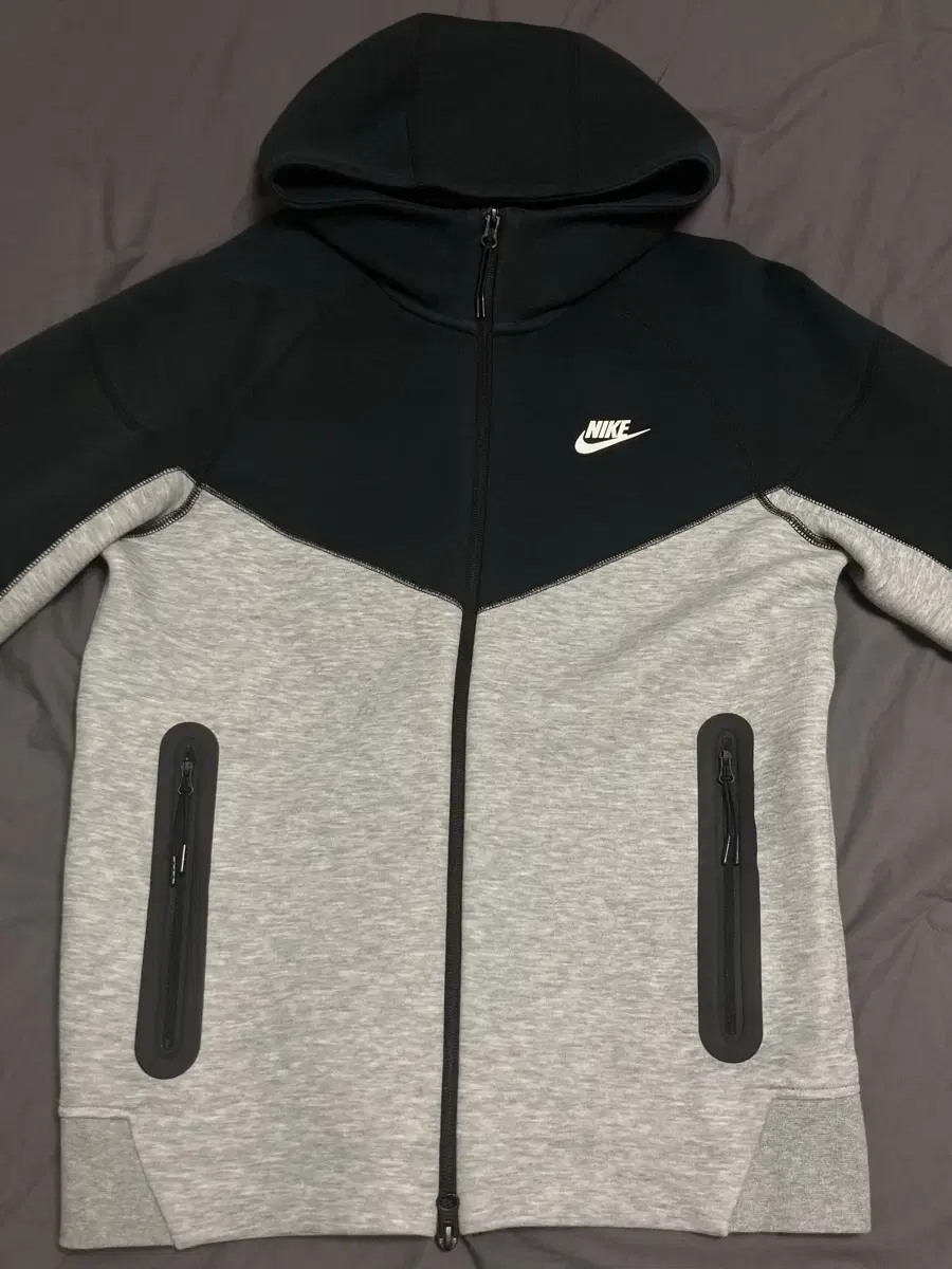 Nike Techpack Gray & Black S