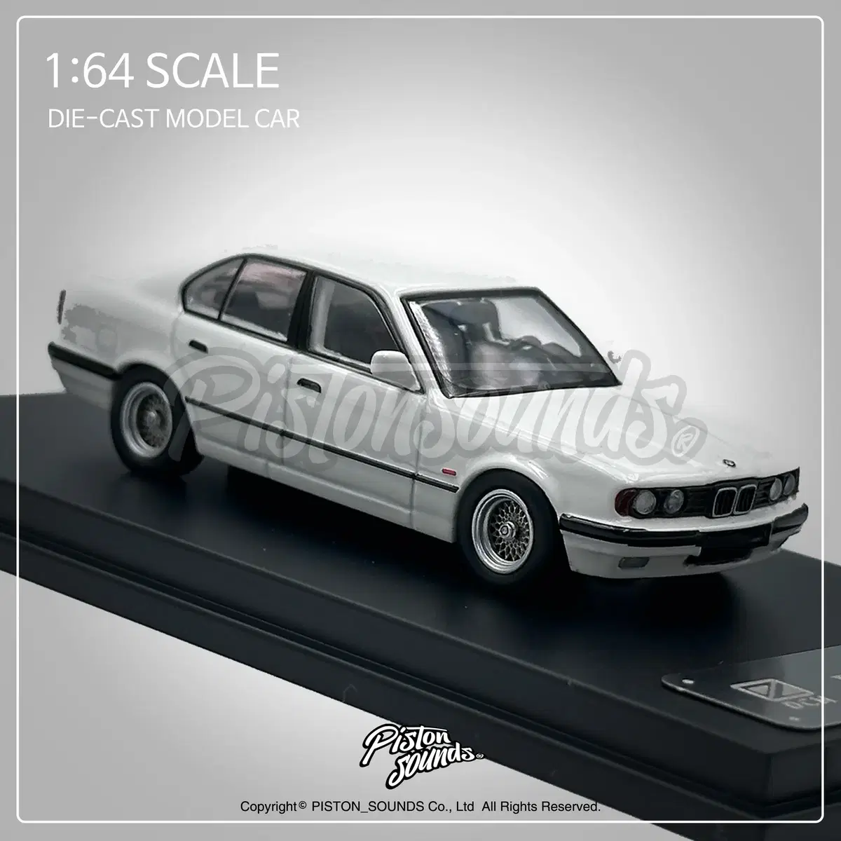 1:64스케일 BMW E34 5시리즈 화이트 올드카 다이캐스트 자동차모형