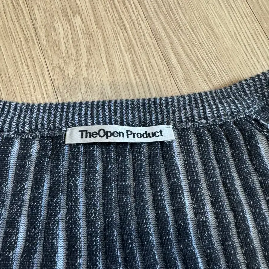 The open product 더오픈프로덕트 크롭 가디건