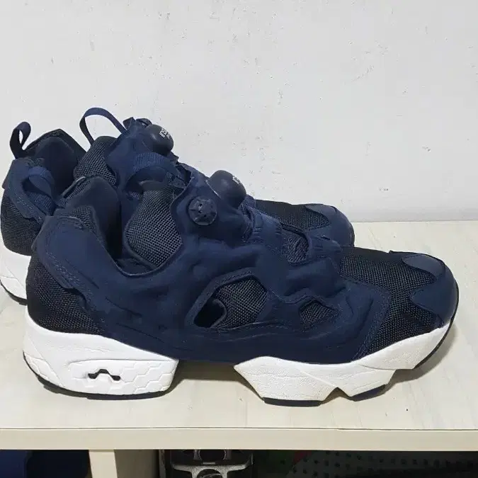 택포 255~260 S급 리복 INSTA-PUMP FURY 경량 쿠션화!