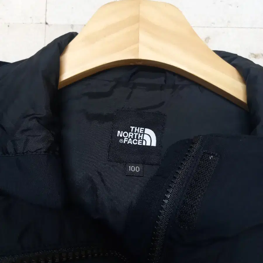 노스페이스 THE NORTH FACE 여성 후드 바람막이-100