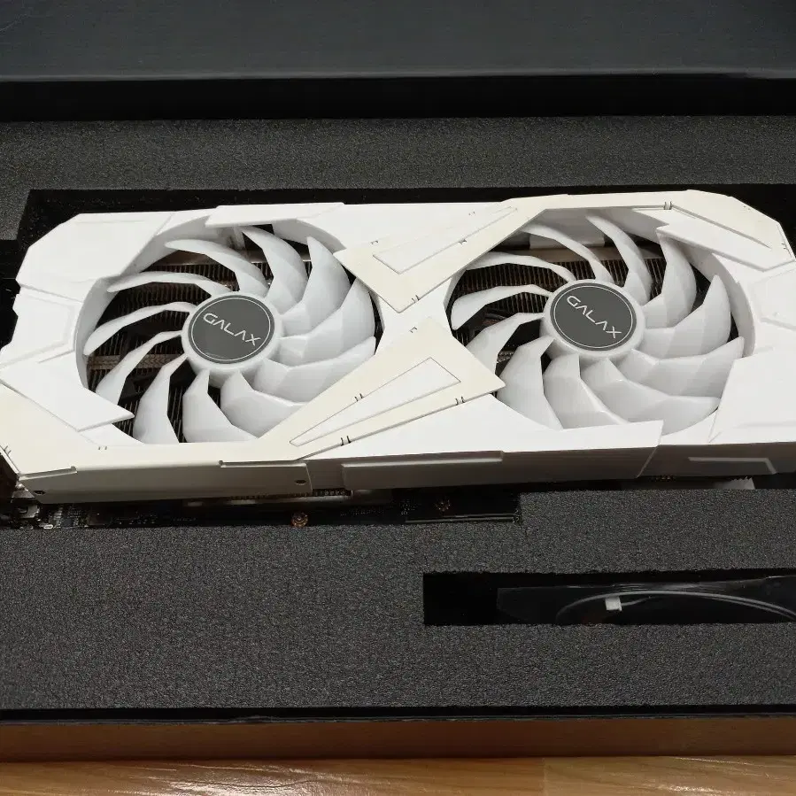 그래픽카드 3060ti(white) 판매합니다