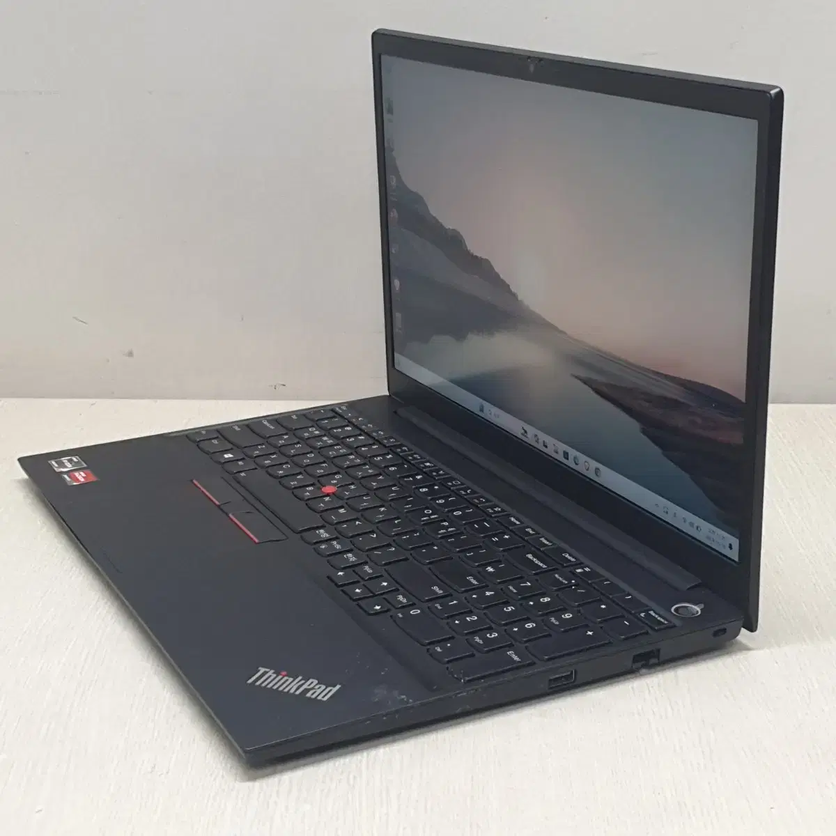 LENOVO ThinkPad E15 Ryzen7 5게임  동영상 15"