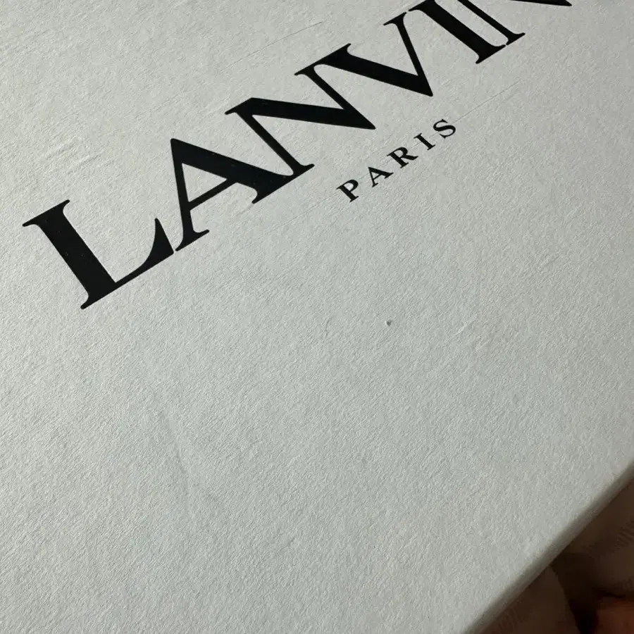 랑방(LANVIN) 레이스 범퍼 260-265