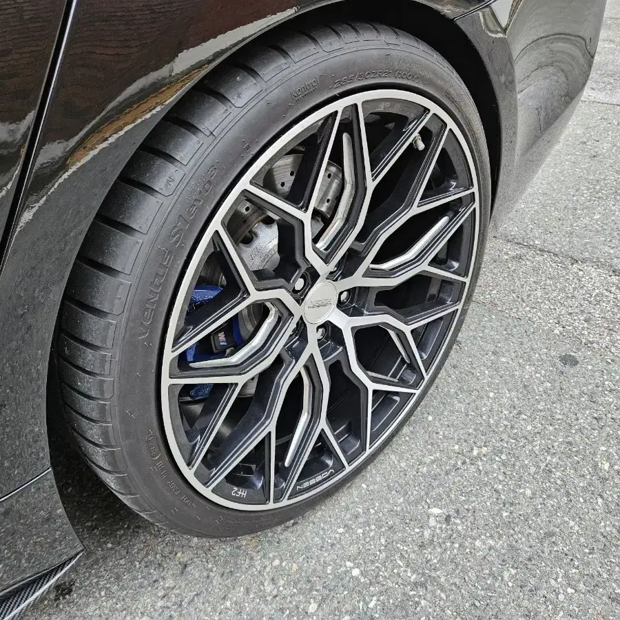 직경 21인치의 오리지널 VOSSEN HF-2 R21 휠 pcd 112