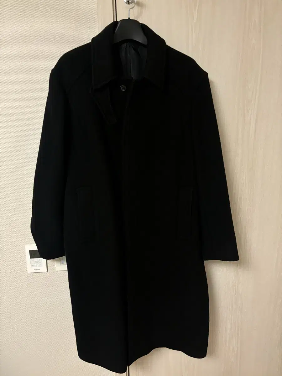 U 23FW Maccoat Black M