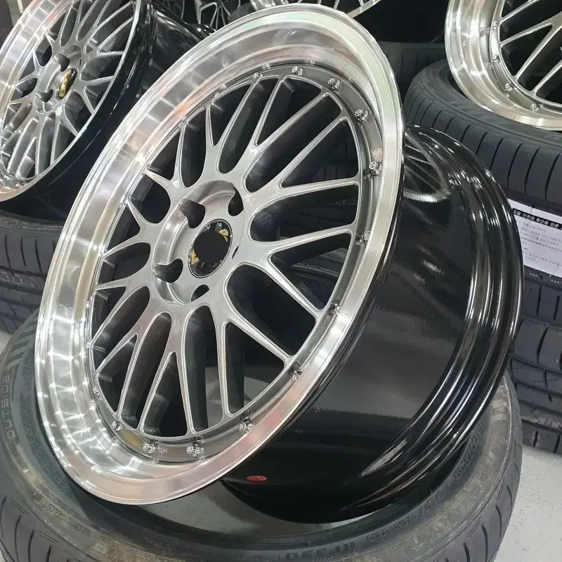 19인치 BBS LM ST 검메탈 휠 신품휠 4개 65만원