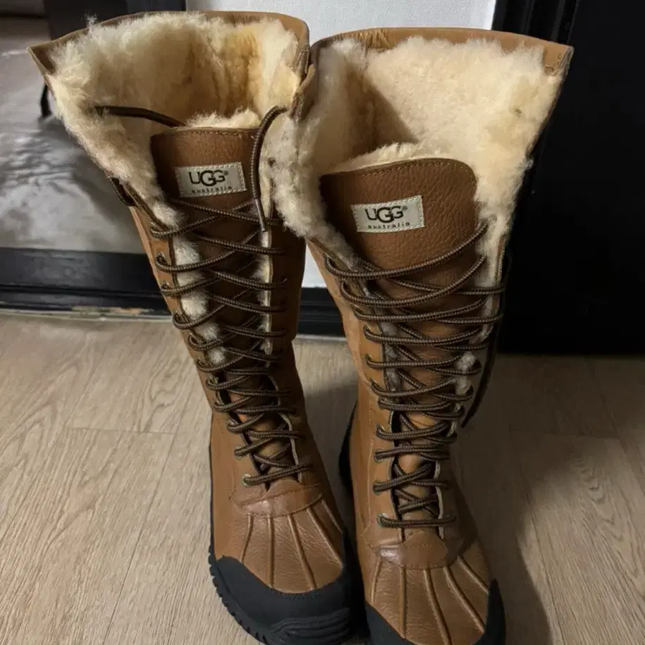 UGG 어그 아디론닥 톨 UGG Adirondack Tall 어그