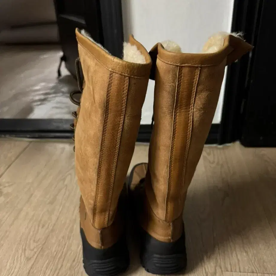 UGG 어그 아디론닥 톨 UGG Adirondack Tall 어그