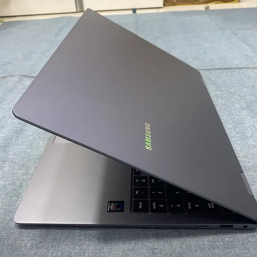 삼성 갤럭시북4 프로 360 (NT960QGK-K71AG) 판매합니다.