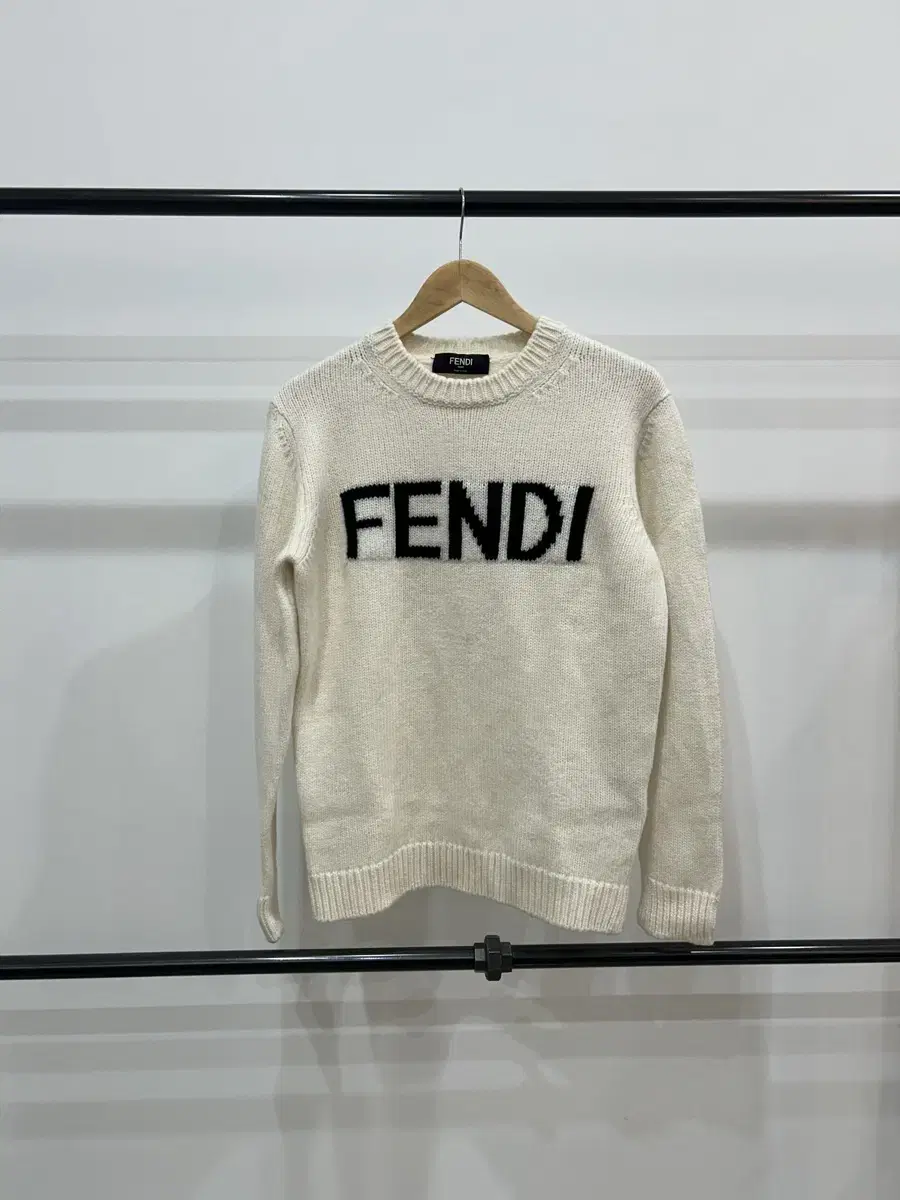 [50] Fendi Intarsia Wool Knit Ivory