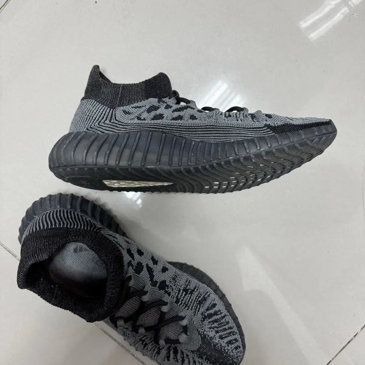 YZY 350V2 CMPCT Slate Onyx 280