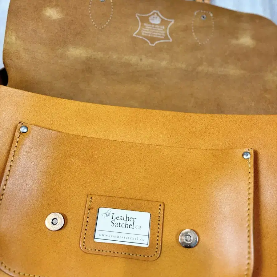 theleathersatchel  영국 오리지널 사첼 가방