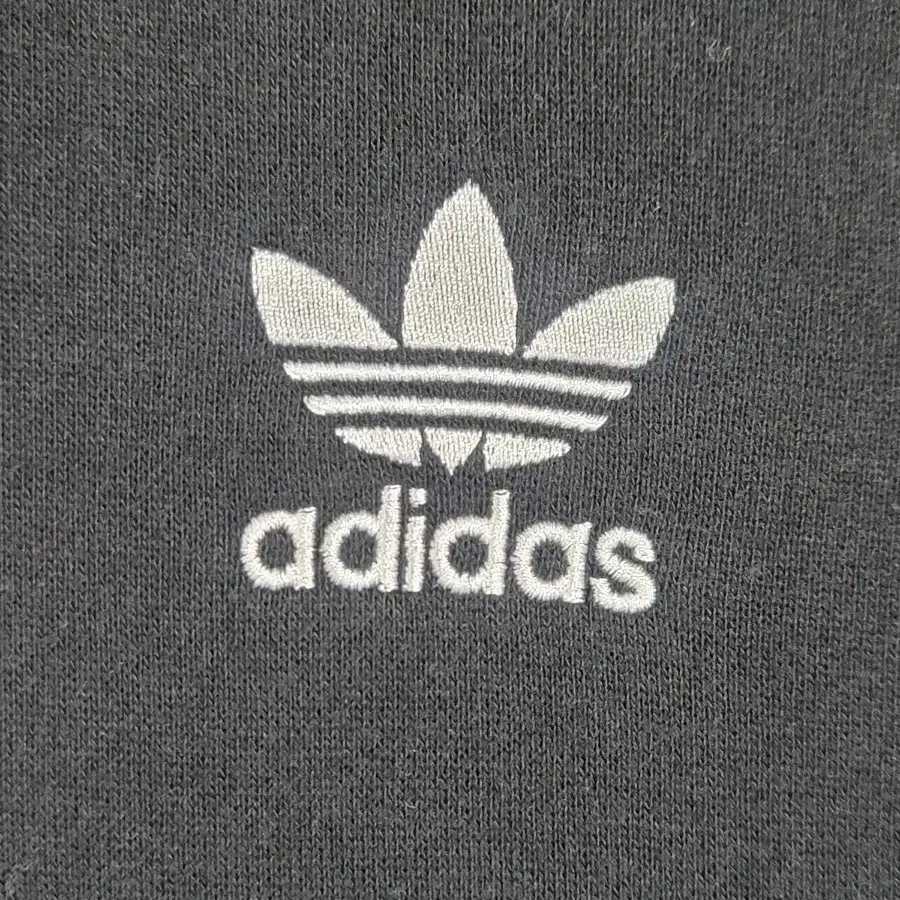 PAKAIAN adidas 파카이안아디다스 풀오버 후드티