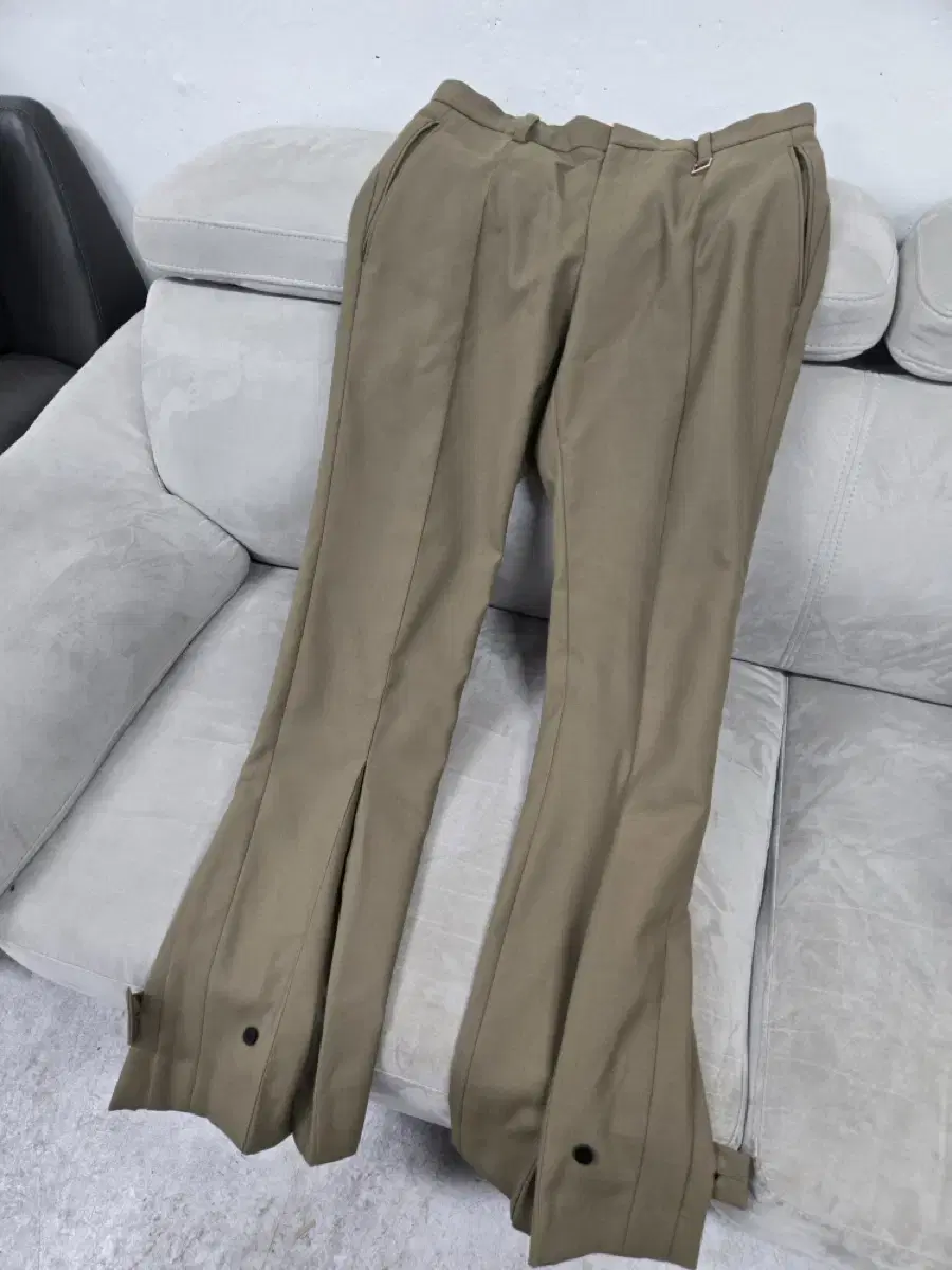 [48]Wooyoung Woo's Khaki Bootcut