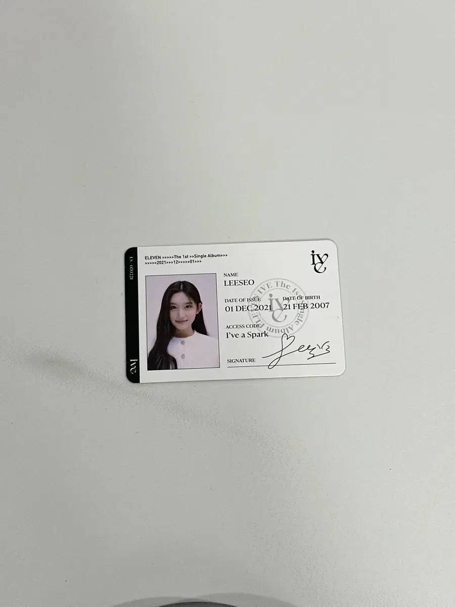 Eleven ID Card Leeseo