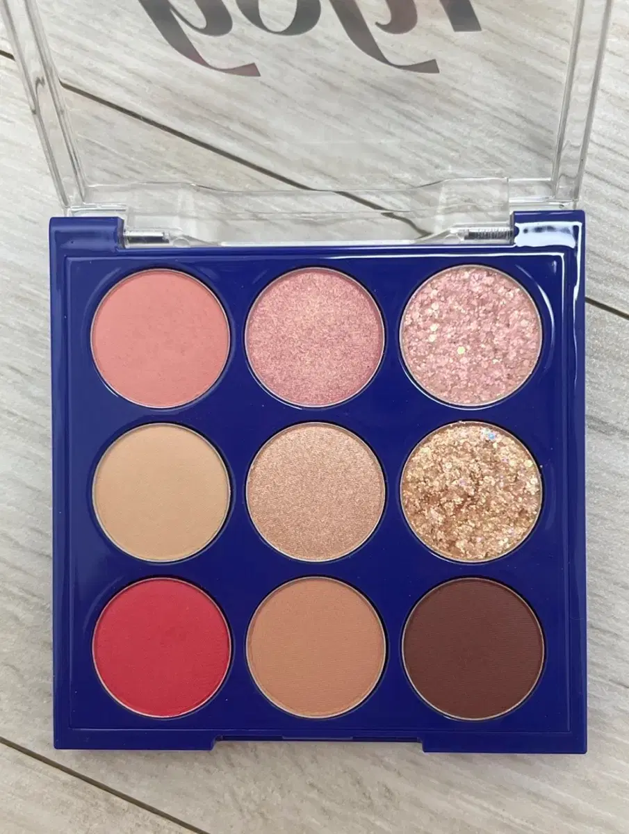 Holly Jar Eye Crush Shadow Palette 9 Glow Performance