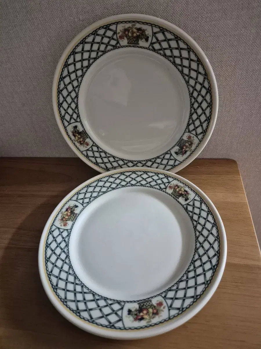 Haengnam Porcelain (Lego Stone) Plates, Set of 2