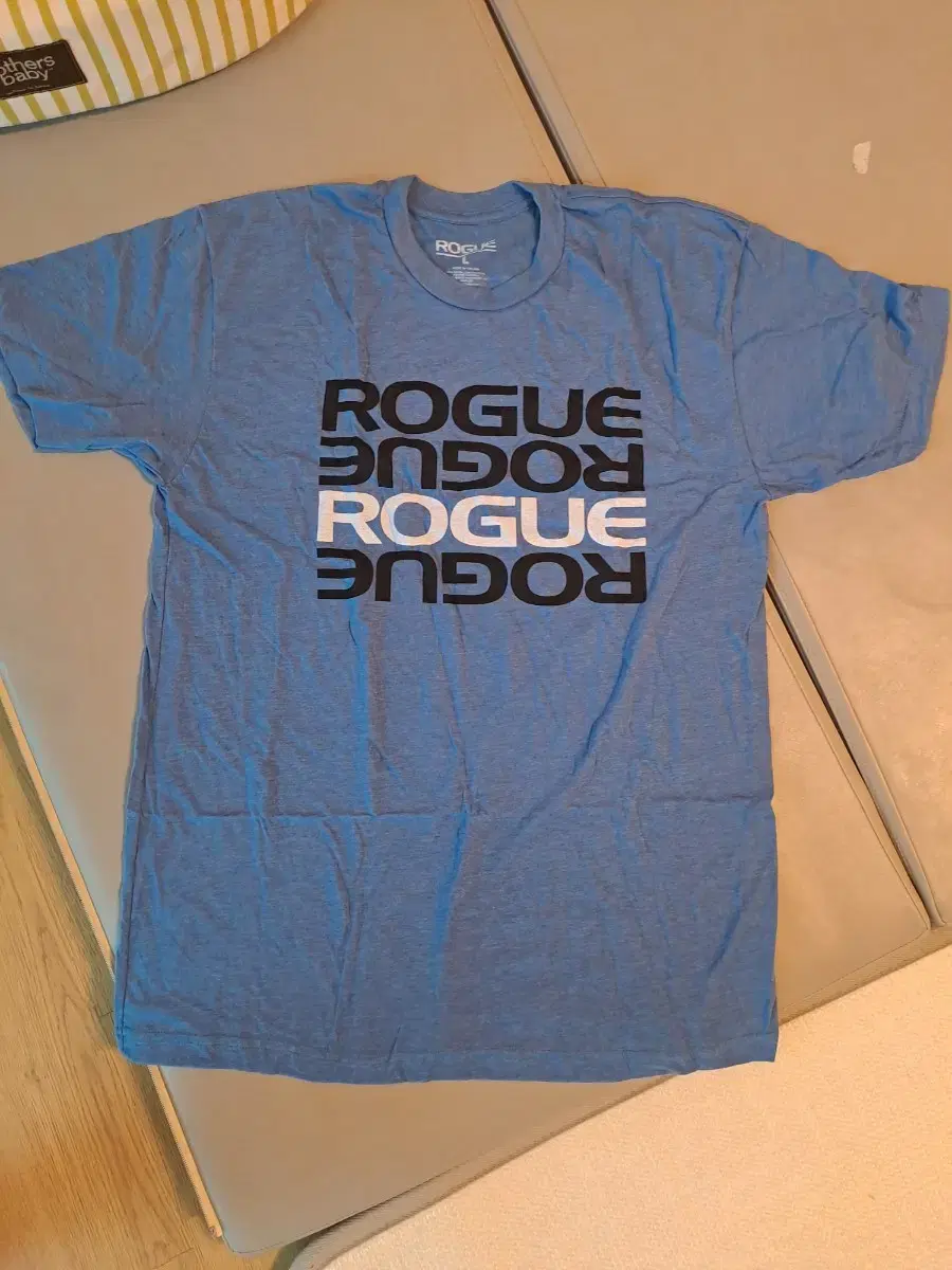 Rogue Fitness Vahn Tee New (Size L)