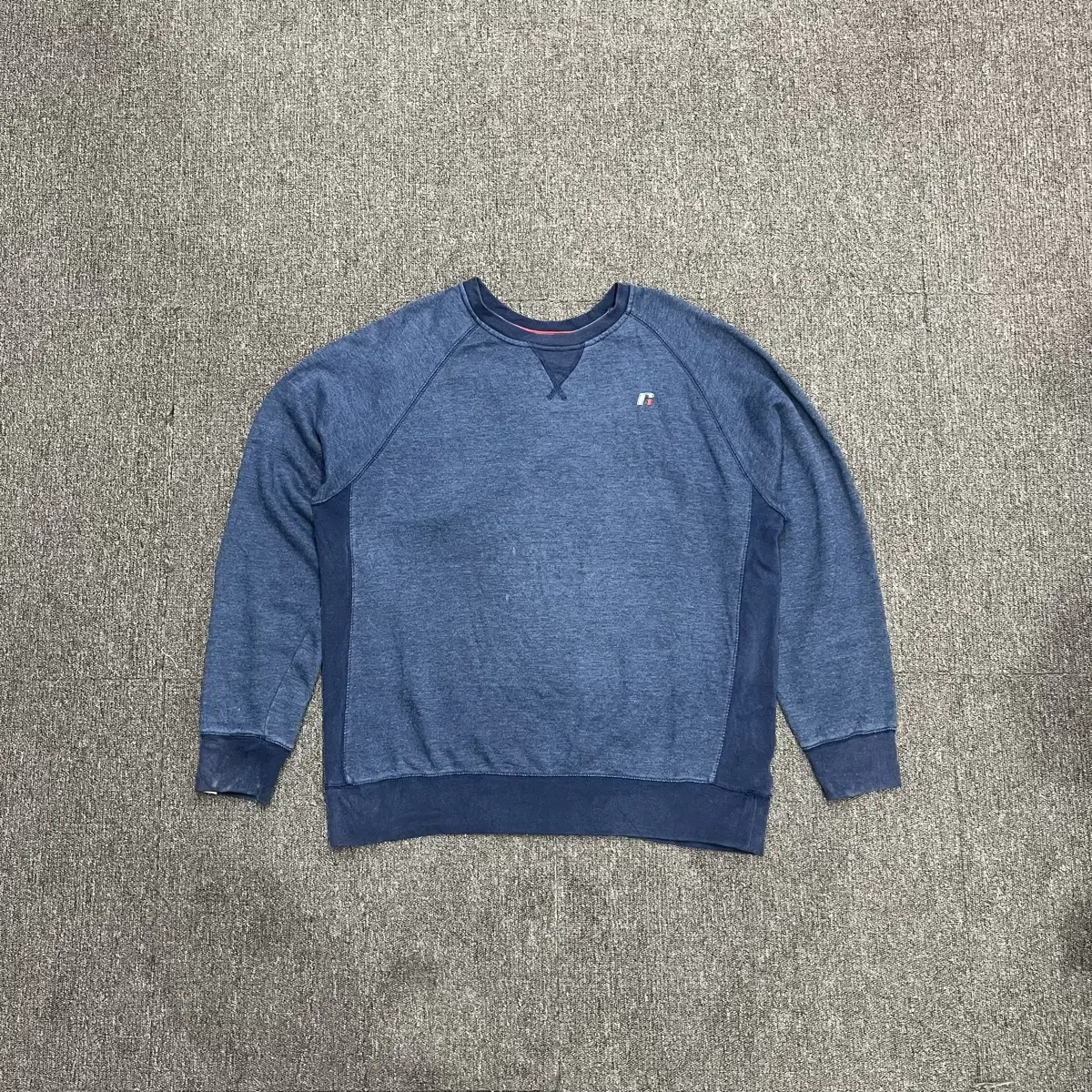 (L) Russell Crew Neck Round Top (47)