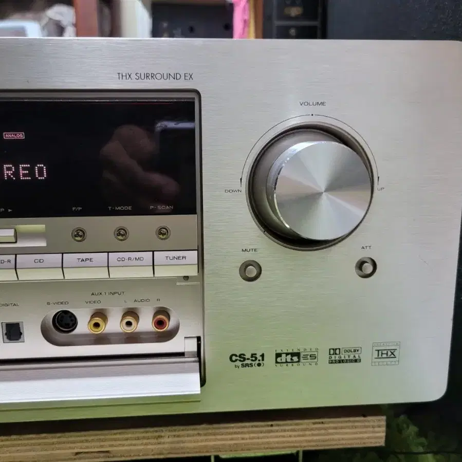 마란츠 SR 8200 리시버