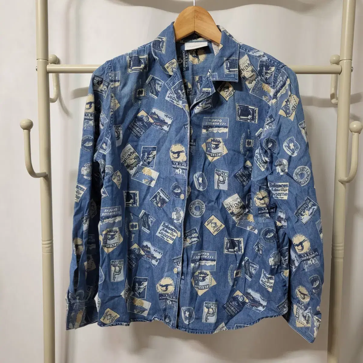 C613 [M] Liz Claybone Print Shirt Nambang