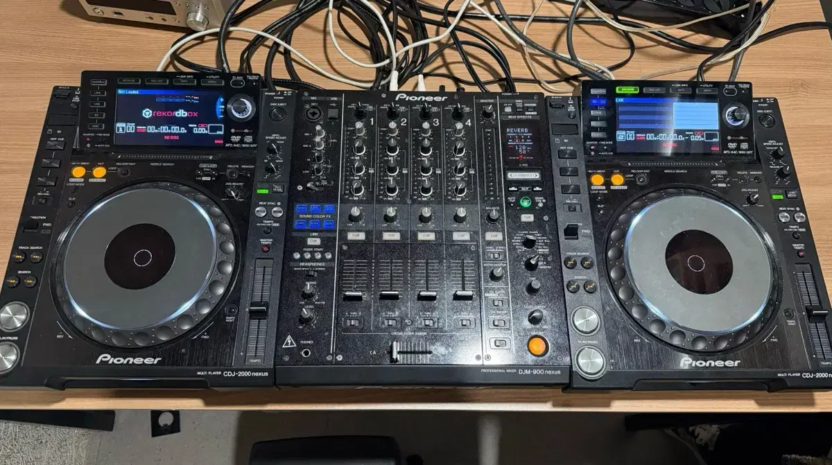 CDJ 2000 Nexus (2ea) x DJM 900 NEXUS 판매